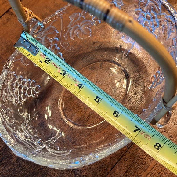 Vintage Aderia Glass Bowl/Basket w/ Rattan Handle - Picture 5 of 8